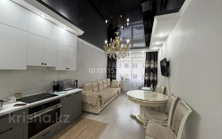 3-комнатная квартира · 85 м² · 2/15 этаж, Касыма Аманжолова 28/2 за 20 000 ₸ в Астане, Сарайшык р-н — фото 2
