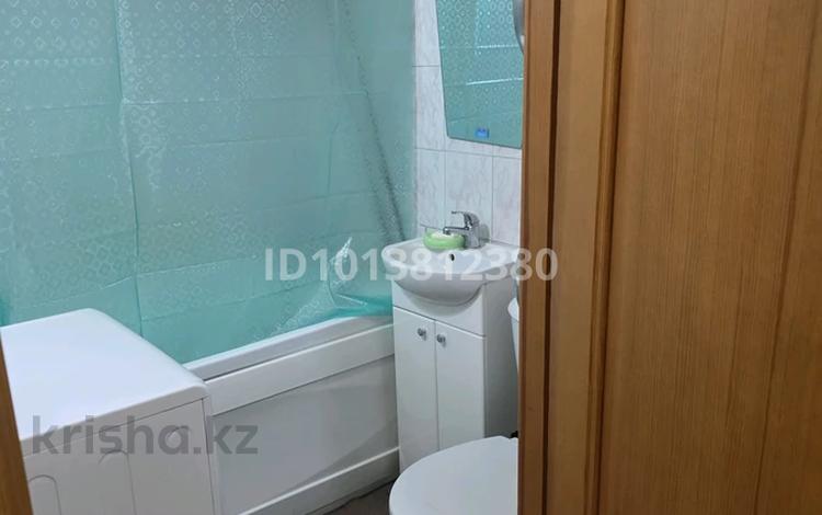 1-комнатная квартира · 36 м² · 3/5 этаж, мкр Новый Город, Ержанова за 140 000 ₸ в Караганде, Казыбек би р-н — фото 2