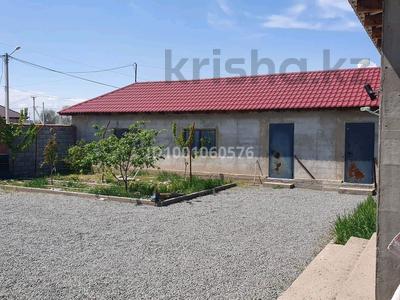 Продажа домов и дачи в Алматинской обл.: Отдельный дом · 7 комнат · 1200 м² · 12 сот., 12 мкр за 80 млн 〒 Отдельный дом · 7 комнат · 1200 м² · 12 сот., 12 мкр за 80 млн 〒 в Конаеве (Капчагай)