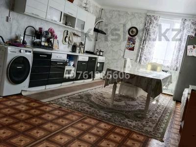 Отдельный дом · 4 комнаты · 150 м² · 4 сот., Акимжанова 36а за 33 млн ₸ в Актобе, мкр. Курмыш