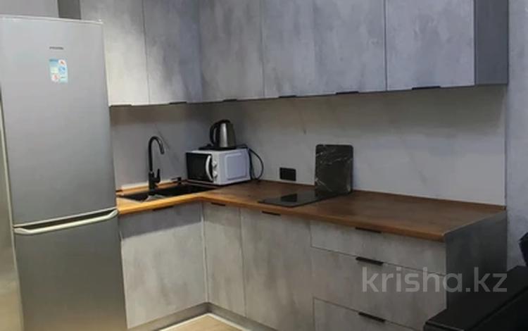 1-комнатная квартира · 45 м² · 6/9 этаж, мкр Аксай-1А 21 за 13 000 ₸ в Алматы, Ауэзовский р-н — фото 2