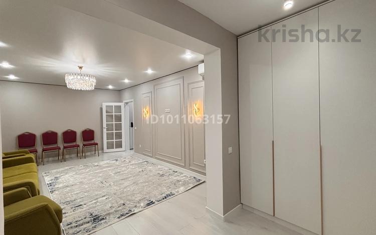 2-комнатная квартира · 58.4 м² · 8/9 этаж, мкр Аксай-1А, Мкр. Аксай 1а 21 — Толе би Момышулы за 350 000 ₸ в Алматы, Ауэзовский р-н — фото 11