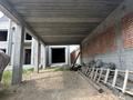 Отдельный дом · 16 комнат · 1300 м² · 10 сот., мкр Катынкопыр, Ы.Алтынсарина 23 — Рынок бегжан за 230 млн 〒 в Шымкенте, Абайский р-н — фото 26