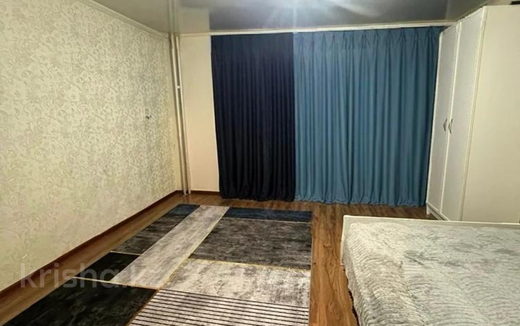 1-бөлмелі пәтер · 41.7 м² · 9/10 қабат, Би Боранбая, бағасы: 14 млн 〒 в Семее — фото 2