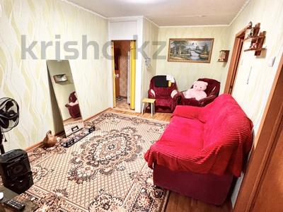 3-комнатная квартира · 48 м² · 2/5 этаж, мкр Юго-Восток, Строителей — Строителей/Язева за 17.5 млн ₸ в Караганде, Казыбек би р-н