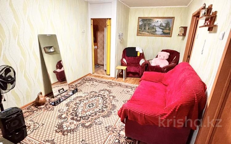 3-комнатная квартира · 48 м² · 2/5 этаж, мкр Юго-Восток, Строителей — Строителей/Язева за 17 млн ₸ в Караганде, Казыбек би р-н — фото 2