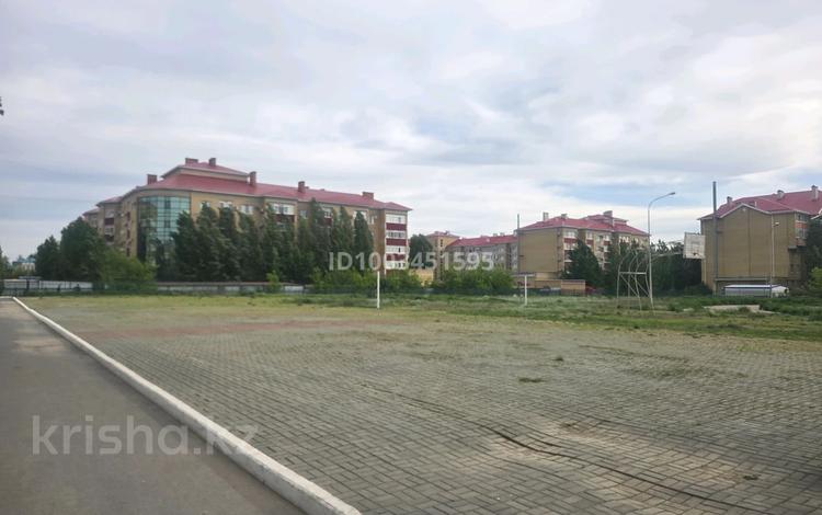 2-бөлмелі пәтер · 70 м² · 5/5 қабат, мкр. Алтын орда, Батыс 2 17в — Обл.Гаи, Гипермаркет Дина, Kids Academy, Парк Здоровья, Достык Бассейн, бағасы: 180 000 ₸ в Актобе — фото 71