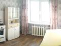3-комнатная квартира, 60 м², 1/5 этаж, Абая — Абая за 10.2 млн 〒 в Шахтинске — фото 9
