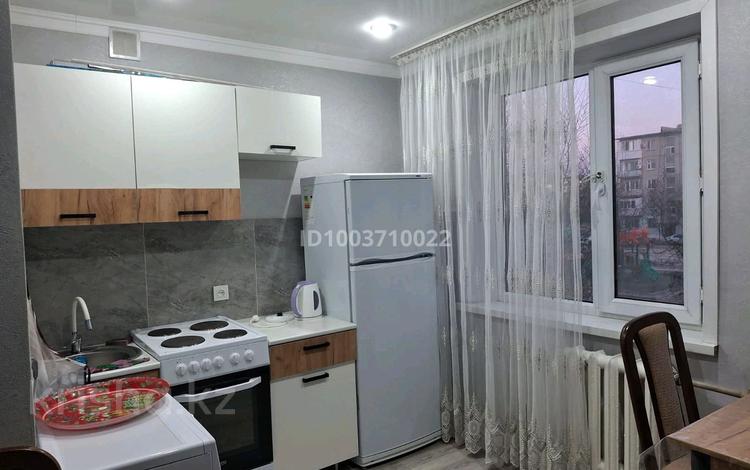 1-комнатная квартира · 35 м² · 2/5 этаж, Жидебай батыр 24 — Рядом прокуратура 16.17школа за 10 000 ₸ в Балхаше — фото 2