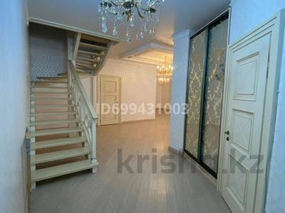 4-бөлмелі пәтер · 220 м² · 8/9 қабат, Кунаева 65, бағасы: 120 млн ₸ в Шымкенте, Туран р-н