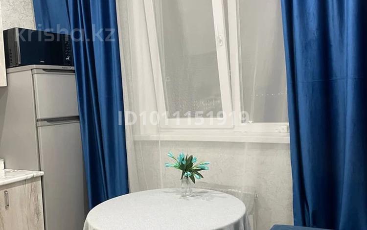 1-комнатная квартира · 40 м² · 8/10 этаж, Есенберлина 76 — Макси Мол, Фреш Маркет, Рыпакова, Жекпежек, Бассейн за 2 500 ₸ в Усть-Каменогорске — фото 4