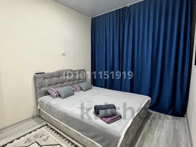 1-комнатная квартира · 40 м² · 8/10 этаж, Есенберлина 76 — Макси Мол, Фреш Маркет, Рыпакова, Жекпежек, Бассейн за 2 500 〒 в Усть-Каменогорске