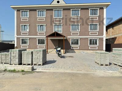 2-комнатная квартира, 105 м², 2/3 этаж, Мурабатаева 69 за 44.1 млн 〒 в Туздыбастау (Калинино)