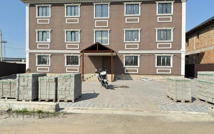 2-комнатная квартира, 105 м², 2/3 этаж, Мурабатаева 69 за 44.1 млн 〒 в Туздыбастау (Калинино) — фото 2