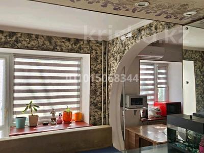 2-бөлмелі пәтер · 45 м² · 4/5 қабат, Жаңа қала ш/а., Алиханова 22/1 — гимназия 93 и 38, бағасы: 22 млн ₸ в Караганде, Казыбек би р-н