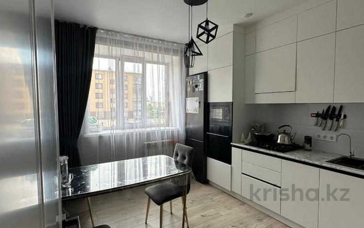 2-комнатная квартира, 67.8 м², 2/5 этаж, ауэзова за 27.7 млн 〒 в Кокшетау — фото 2