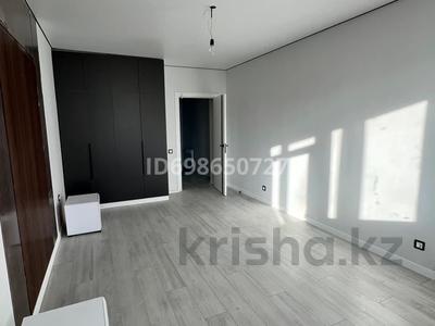 3-бөлмелі пәтер, 90 м², 9/9 қабат ай сайын, Е-15 9/2, бағасы: 300 000 〒 в Астане, Нура р-н