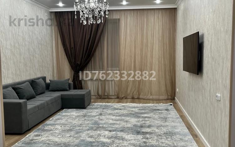 2-комнатная квартира · 80 м² · 1/9 этаж, Вокзальная 4/1 за 20 000 ₸ в Уральске — фото 2