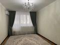 2-бөлмелі пәтер, 70 м², 1/5 қабат, мкр 12, бағасы: 28 млн 〒 в Актобе, мкр 12 — фото 2