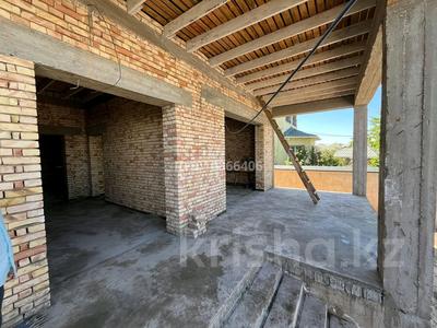 Отдельный дом · 5 комнат · 200 м² · 8 сот., мкр Северо-Запад, Оркенди 70 — Садик Каусар, по улице Аргынбекова, маг.Танжу за 70 млн 〒 в Шымкенте, Абайский р-н