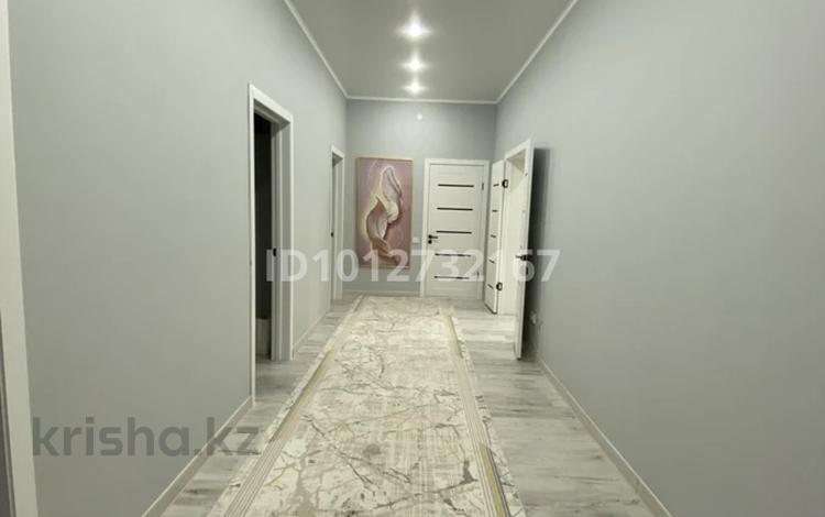 3-бөлмелі пәтер · 95.7 м² · 3/5 қабат, мкр. Алтын орда 356, бағасы: 350 000 ₸ в Актобе — фото 2