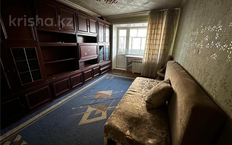 3-комнатная квартира · 54 м² · 4/4 этаж, пр. Момышулы за 8 млн ₸ в Темиртау — фото 4
