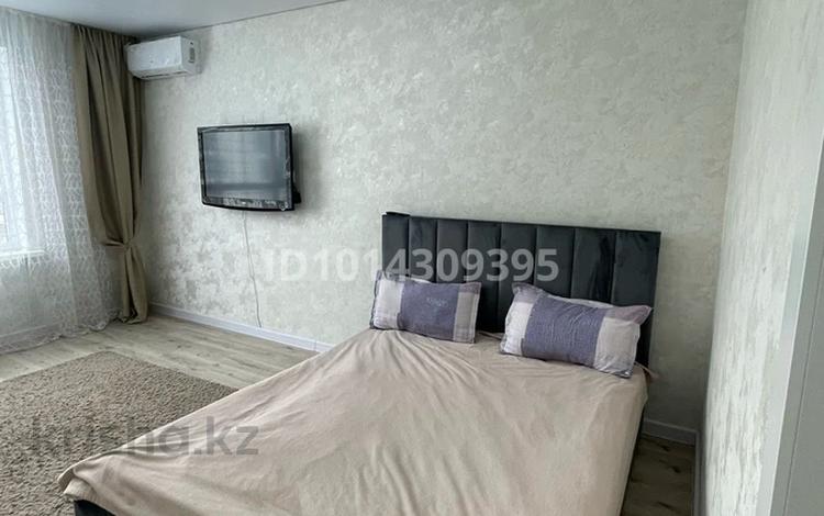 1-комнатная квартира · 50 м² · 8/12 этаж, Гажайып 5/3 — Монке би за 20 000 ₸ в Алматы — фото 2