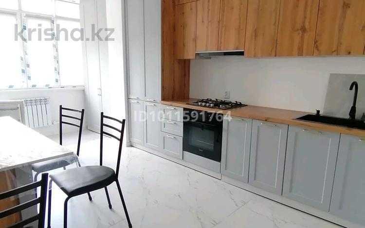 2-бөлмелі пәтер · 67 м² · 2/5 қабат, мкр. Алтын орда 49р, бағасы: 160 000 ₸ в Актобе — фото 2