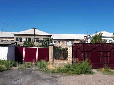 Отдельный дом · 7 комнат · 250 м² · 4 сот., Макаренко 11 за 250 000 ₸ в Шу