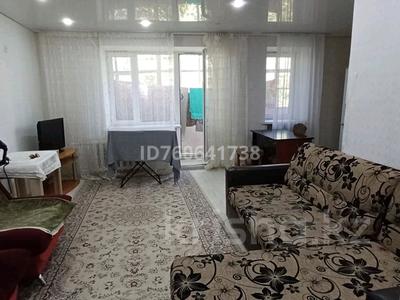 3-комнатная квартира · 62 м² · 5/5 этаж, Ескалиева — Батурина за 170 000 〒 в Уральске