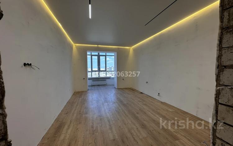 1-бөлмелі пәтер · 58 м² · 3/5 қабат, мкр. Алтын орда 100Б, бағасы: 21 млн ₸ в Актобе — фото 2