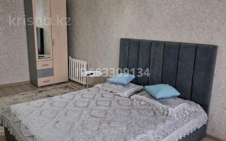 1-комнатная квартира · 35 м² · 1/5 этаж, Мухита 128 — Институт казииту, центр города за 12 000 〒 в Уральске — фото 2