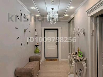 3-комнатная квартира · 104.1 м² · 2/9 этаж, Кердери — Район Зигзаг, 7 школа, Нұрбанк за 47.5 млн 〒 в Уральске, мкр Школьник