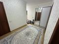 2-комнатная квартира, 66 м², 2/17 этаж помесячно, Жандосова 140 за 350 000 〒 в Алматы, Ауэзовский р-н — фото 8