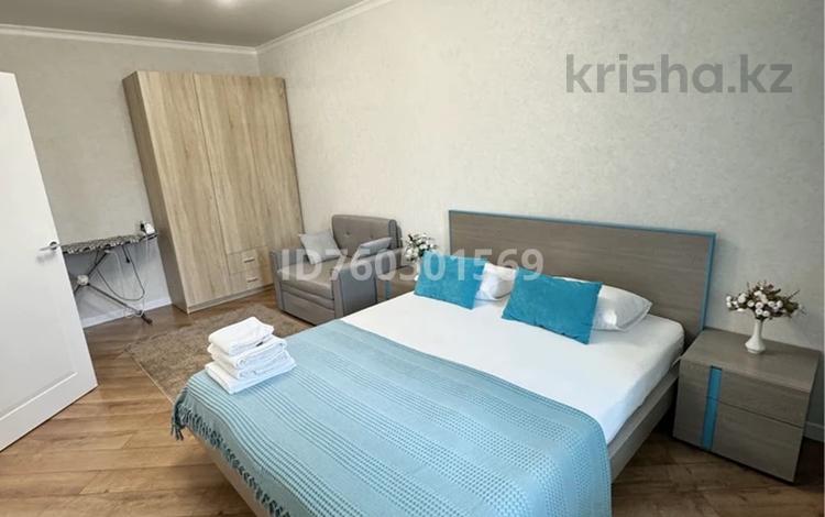 1-бөлмелі пәтер · 50 м² · 2/9 қабат, Сатпаева 89, бағасы: 15 000 ₸ в Алматы, Бостандыкский р-н — фото 2
