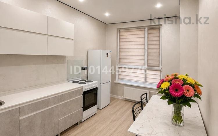 1-бөлмелі пәтер · 34 м² · 3/3 қабат, Аубакирова 12/45а, бағасы: 18 000 ₸ в  — фото 11