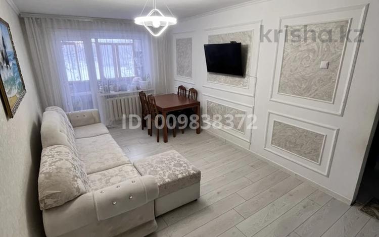 2-комнатная квартира · 46 м² · 2/5 этаж, Майкудук, 15й микрорайон 20 за 12.9 млн 〒 в Караганде, Алихана Бокейханова р-н — фото 2