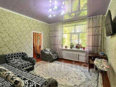 3-комнатная квартира · 60 м² · 2/2 этаж, Бажова за 16.5 млн 〒 в Усть-Каменогорске