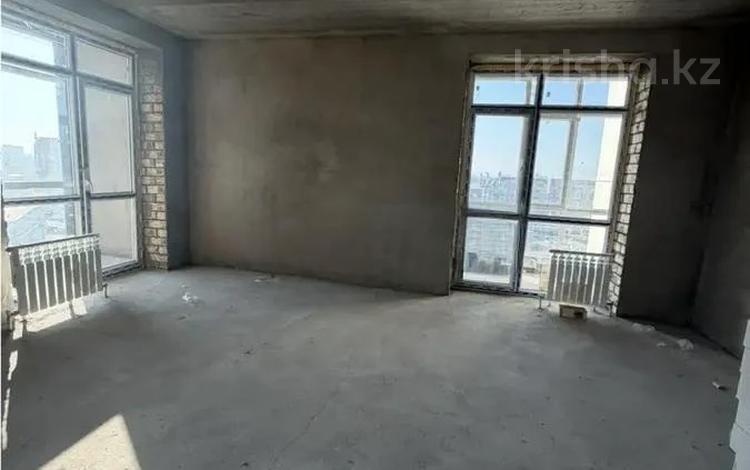 3-бөлмелі пәтер · 74.1 м² · 7/8 қабат, Муканова, бағасы: 28 млн ₸ в Караганде, Казыбек би р-н — фото 2