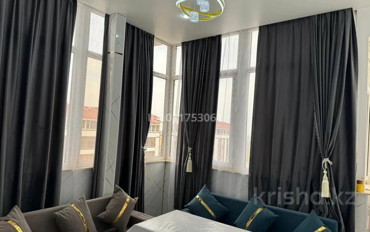 2-бөлмелі пәтер · 45 м² · 10/10 қабат, Куаныша Толеметова 50/6, бағасы: 200 000 ₸ в Шымкенте, Абайский р-н — фото 2