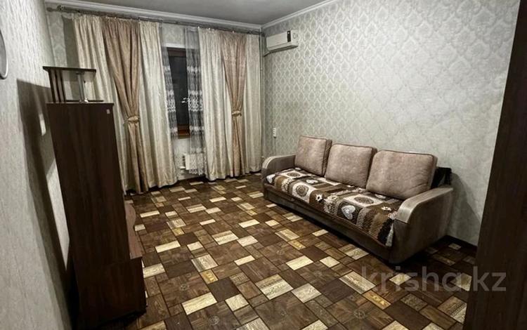 1-комнатная квартира · 40 м² · 9/10 этаж, мкр Аксай-2 76 за ~ 25 млн ₸ в Алматы, Ауэзовский р-н — фото 2
