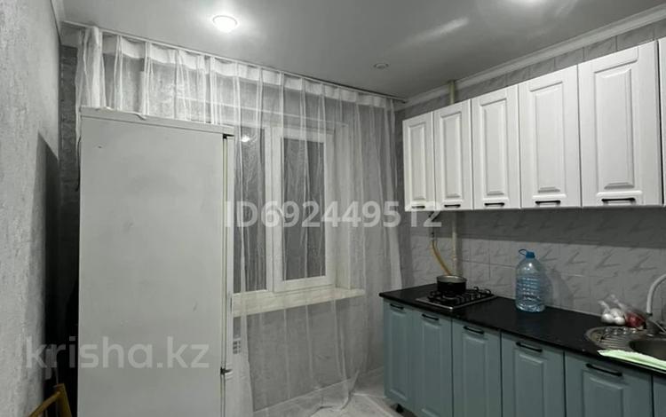 1-комнатная квартира, 38 м², 2/5 этаж, Абулхаирхана 16 за 10.5 млн 〒 в Актобе — фото 2