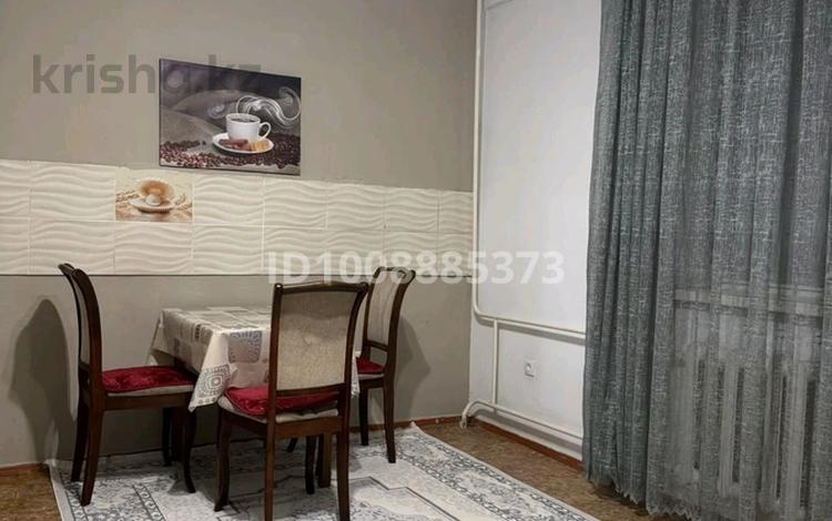 1-комнатная квартира · 53 м², Каратал — Посуточно. Квартира находится в мкр Каратал. за 10 000 〒 в Талдыкоргане — фото 2