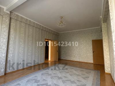 2-бөлмелі пәтер · 80 м² · 2/5 қабат, Маяковского 42, бағасы: 150 000 ₸ в Таразе