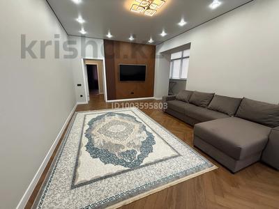 2-комнатная квартира · 90 м² · 8/10 этаж, мкр. Алтын орда, Молдагуловой 62 за 350 000 ₸ в Актобе