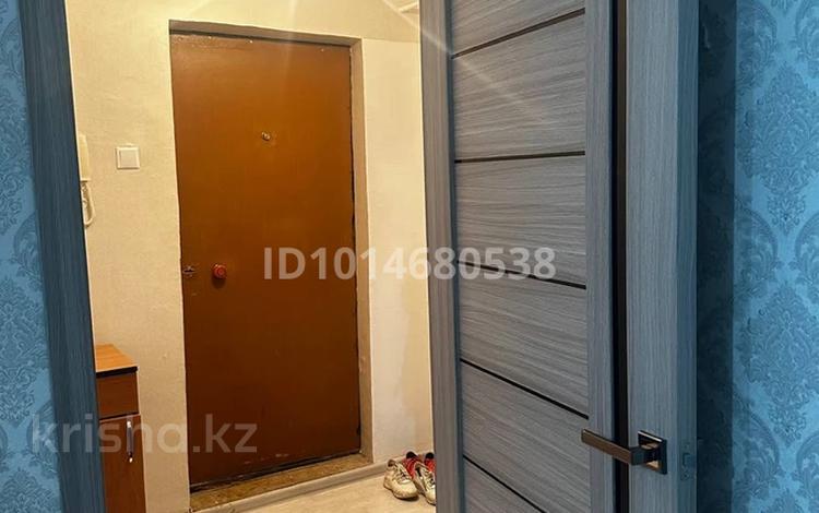 1-комнатная квартира · 42 м² · 1/5 этаж, мкр 4 за 125 000 ₸ в Уральске — фото 3