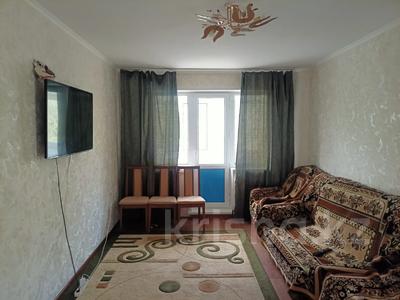 3-комнатная квартира · 63 м² · 2/5 этаж, пр. Мира — Школа №19, №24. Поликлиника, Одежда за 13 млн ₸ в Темиртау