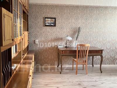 2-бөлмелі пәтер · 52 м² · 4/5 қабат, Барибаева — Жибек-Жолы, бағасы: 400 000 ₸ в Алматы, Медеуский р-н