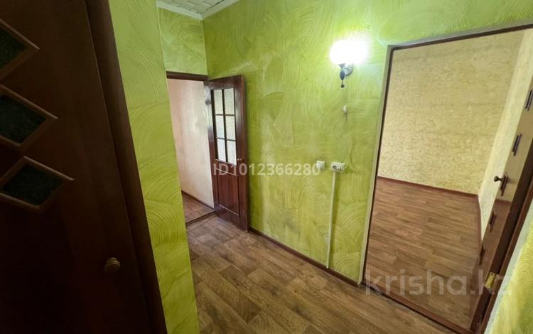 1-бөлмелі пәтер · 36.6 м² · 2/5 қабат, мкр Алатау, 8 мкр Алатау 52, бағасы: 10.5 млн ₸ в Таразе — фото 2