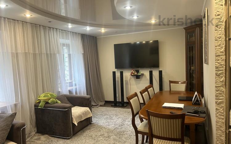 4-комнатная квартира · 107 м² · 3/5 этаж, Абдирова — Мустафина Назарбаева за 36 млн ₸ в Караганде, Казыбек би р-н — фото 2